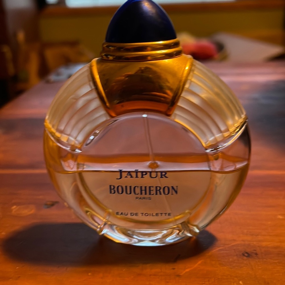 Jaipur by Boucheron eu de toilette 50 ml bottle.